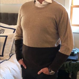 Neiman Marcus 100% cashmere crew neck sweater